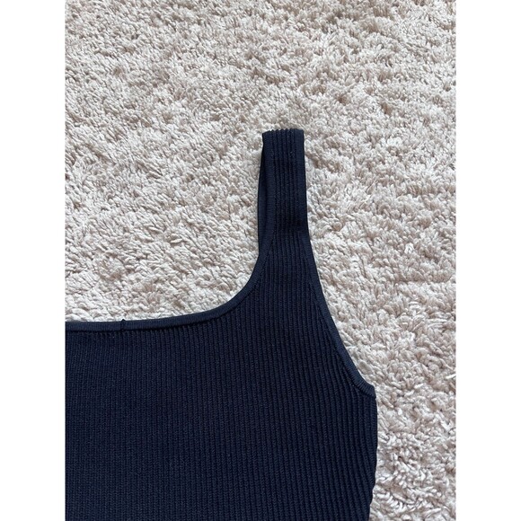 Babaton Aritzia Sculpt Knit Squareneck Cropped Tank in Black Size SMALL - Picture 2 of 6